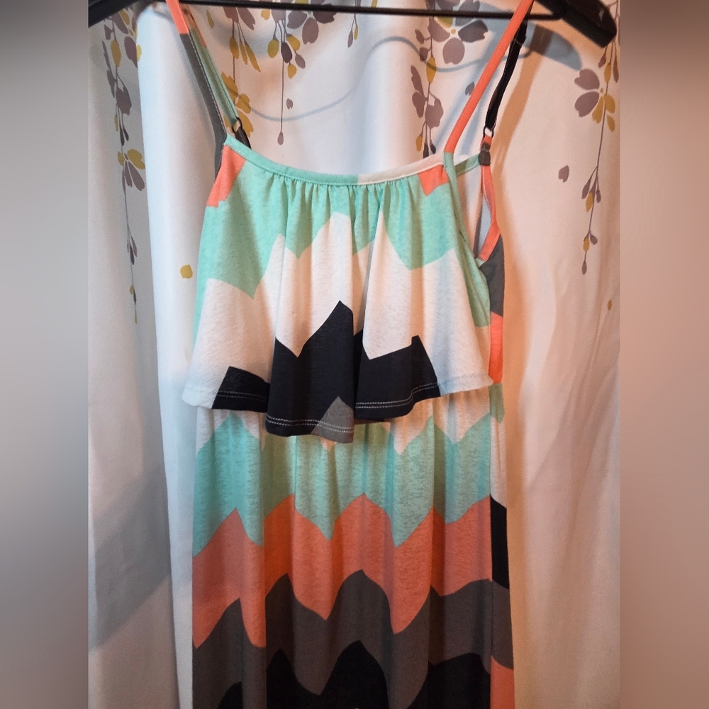 Chevron Patterned Maxi‎ Skirt-size Small - Picture 2 of 7